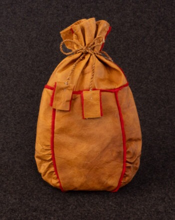 Gáffeseahkka/Kaffepåse Renskinn