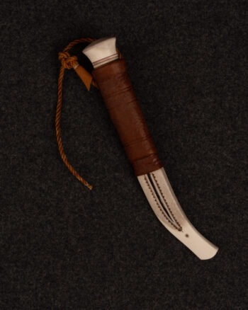 Niibi/Kniv Halvhorn
