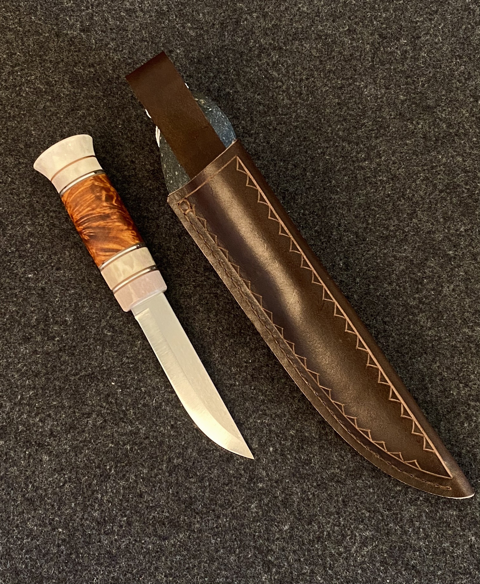 Niibi/Kniv Läderslida