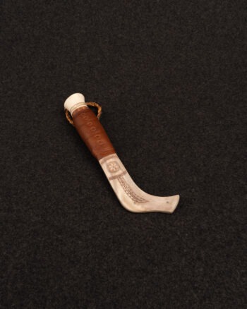 Niibi/Kniv Halvhorn